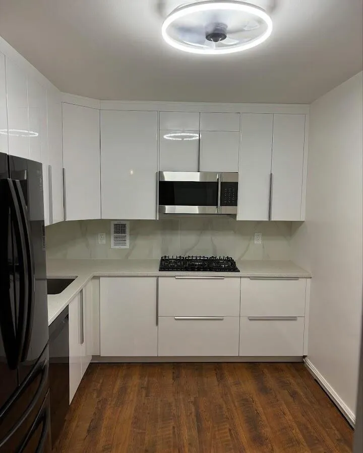 Renovated kitchen with quartz countertops in Cherry Hill
